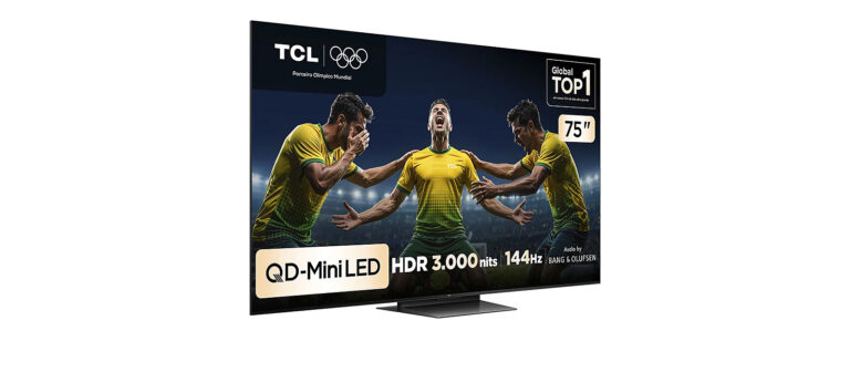 Smart TV TCL C7L com ajustes de imagem